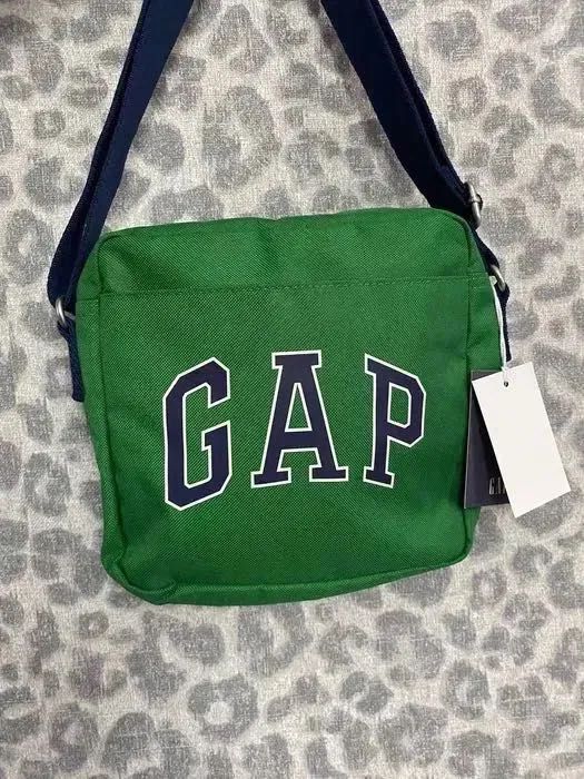 Спортна чанта през рамо