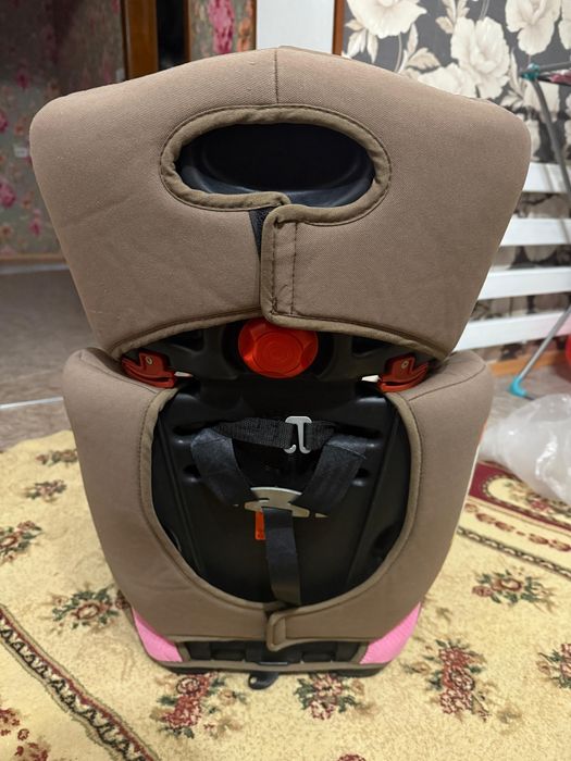 Детское автокресло