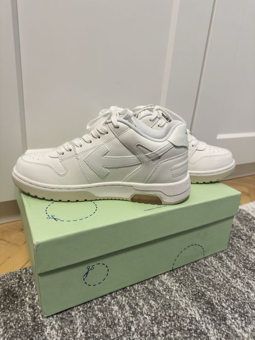 Off White Out Of Office For Walking