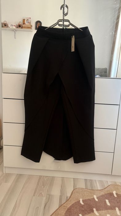 pantaloni conici cu fete suprapuse - Bluzat