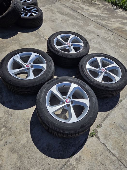 Джанти с летни гуми 5х108 255/55 R19