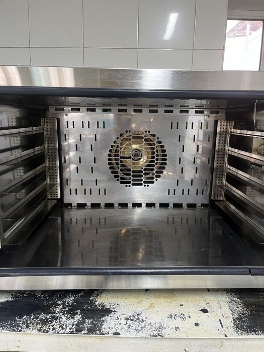 Продается конвекционная  печь