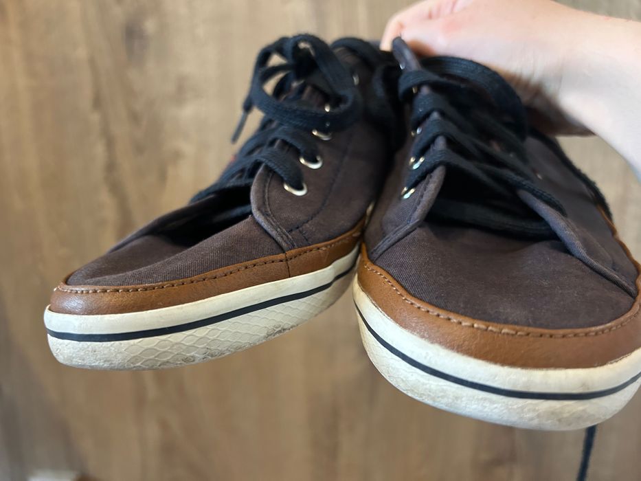 Tommy Hilfiger момчешки тъмносини кецове 40 номер