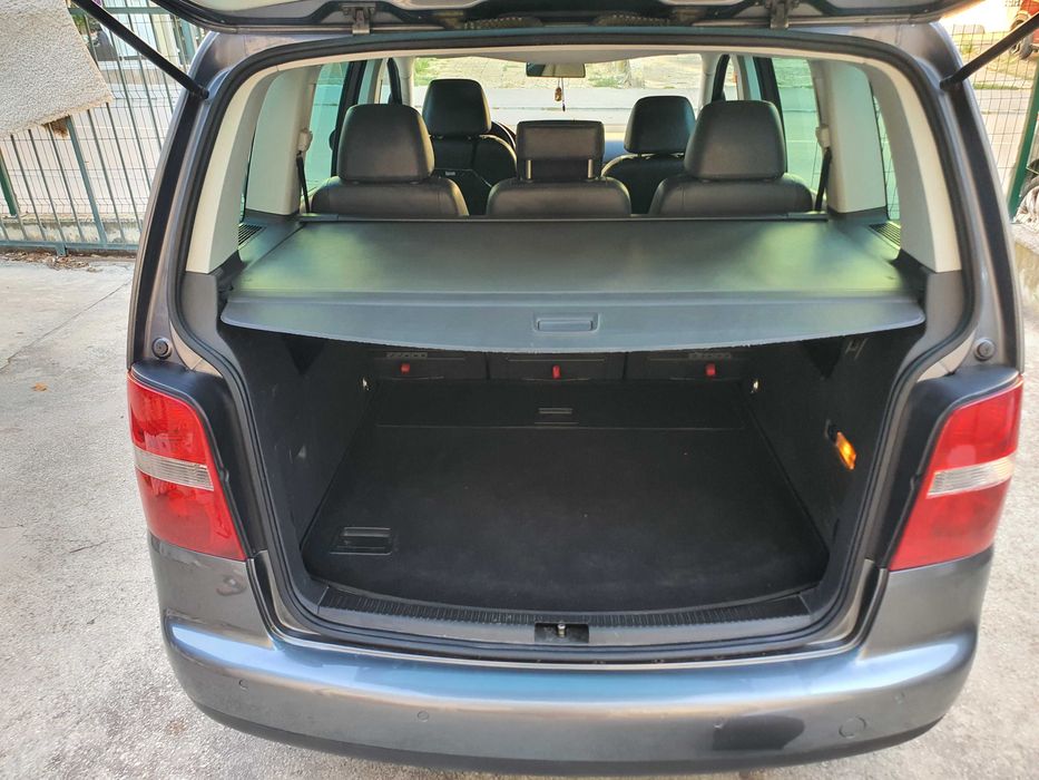 Продавам VW Touran 2.0 TDI (8V / BMM)