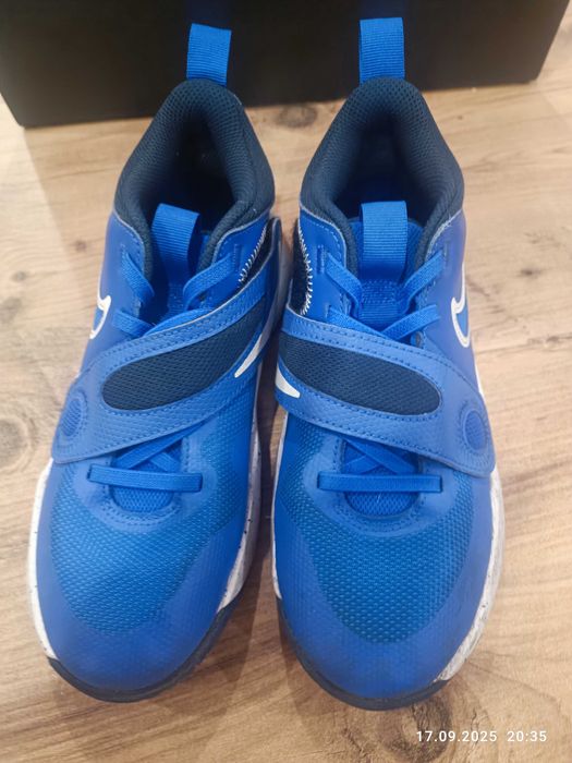 Баскетболни обувки 35.5 см