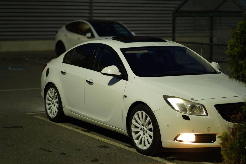 Opel insignia 1.6 turbo 2011