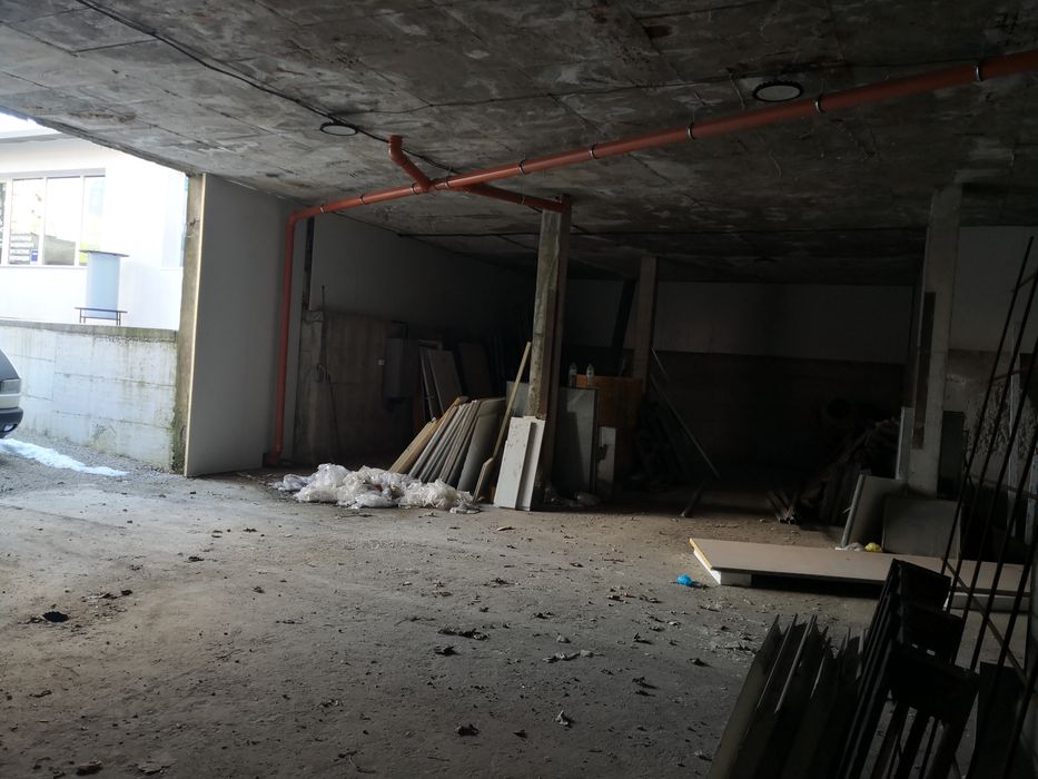 Помещение склад под наем комплекс Христо Ботев