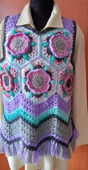 Vesta crosetata manual noua ,marime adult.