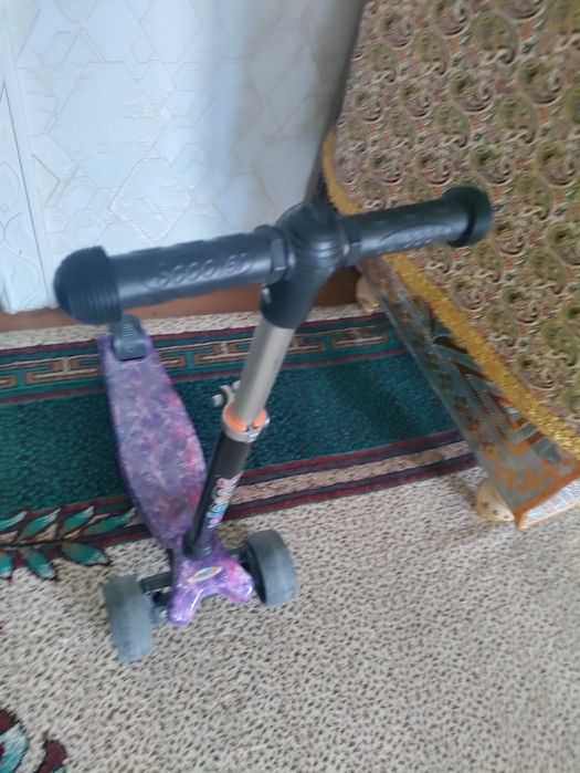 Продаётся самокат.