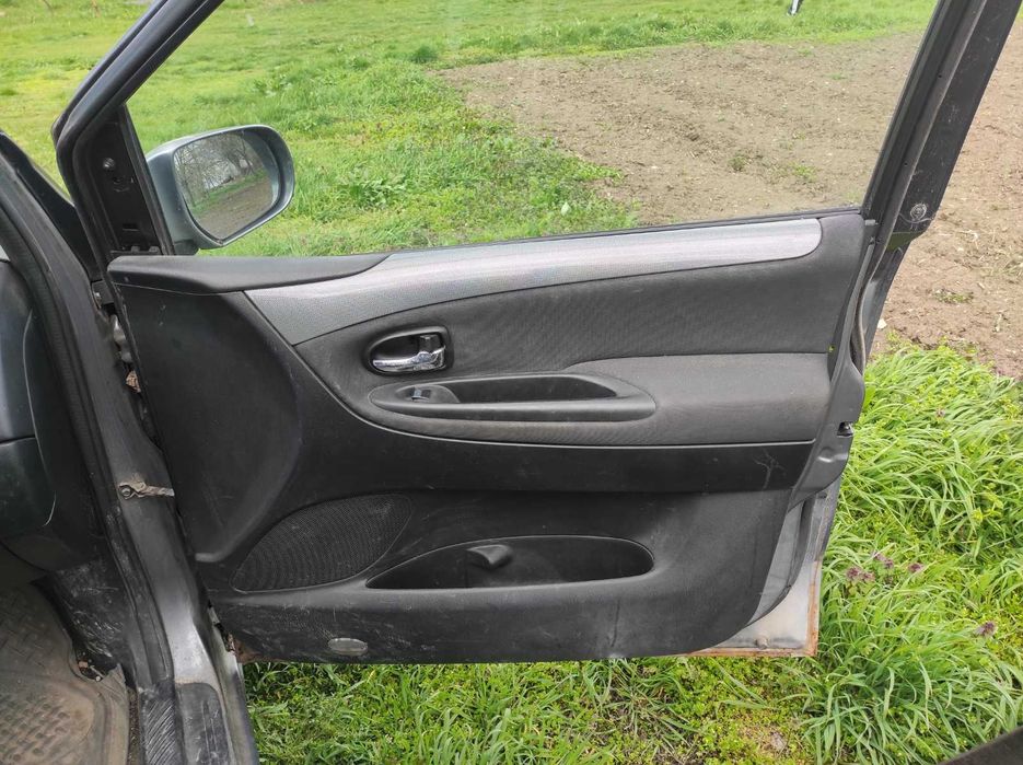 Мазда МПВ на части 2.0 дизел