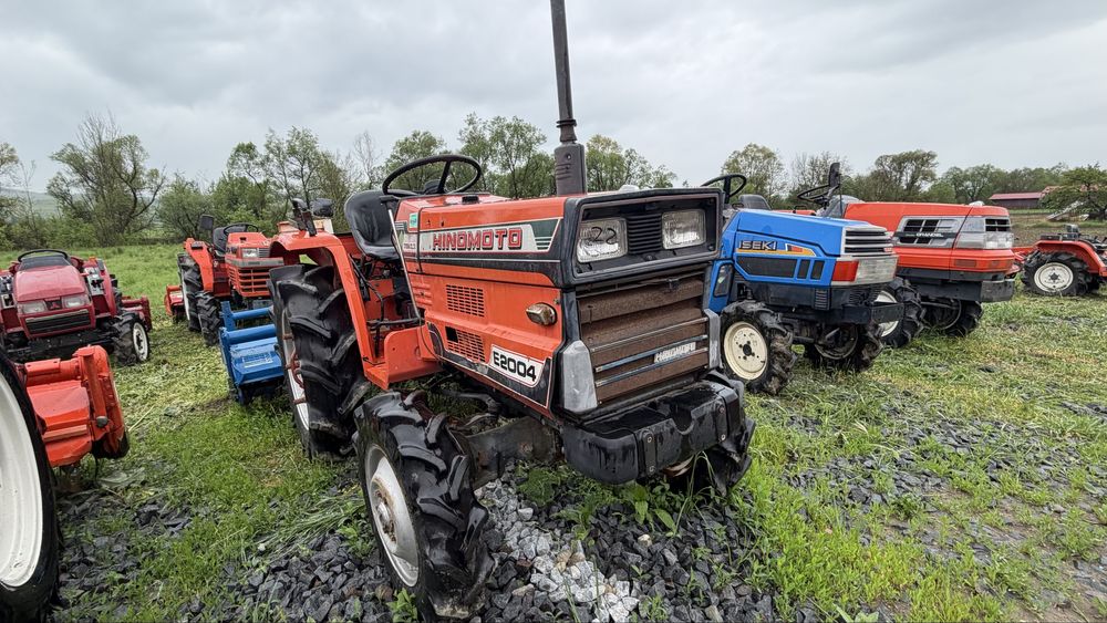 Tractor japonez Hinomoto E2004 – 4x4 cu freză