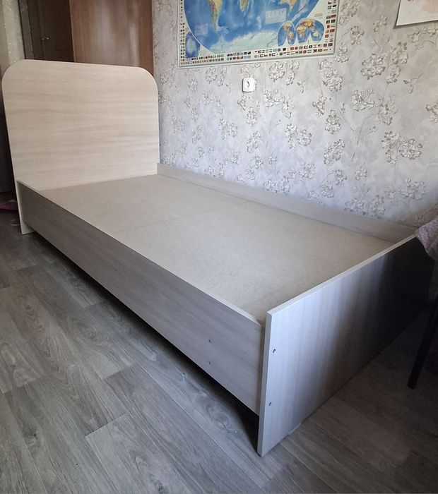 Продам  кровать б/у 100×200