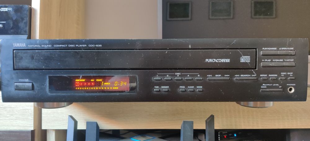 CD Player Yamaha CDC-635