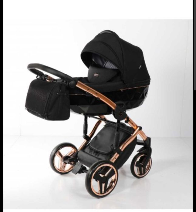 Бебешка количка Junama Diamond 2 в 1