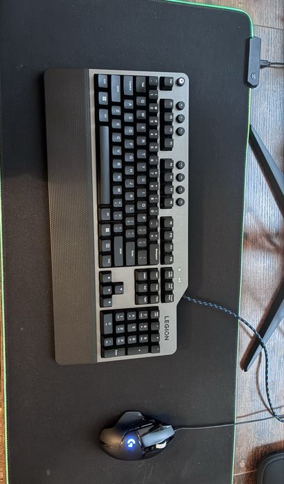 Sistem Desktop PC Gaming + Monitor AOC 23,8” + Tastatura + Mouse