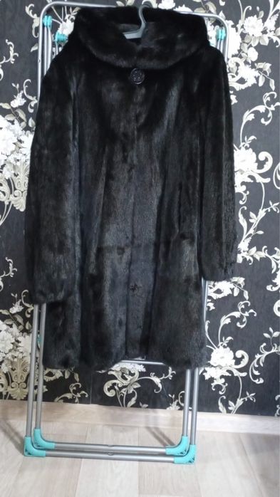 Продам норковую шубу