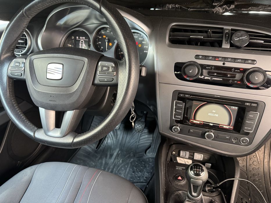 SEAT Leon 2011 — imagine 4
