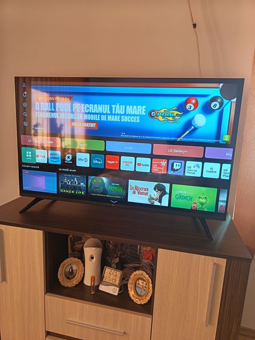 Vând smart TV LG 43UT73003LA  4k 108 cm!!
