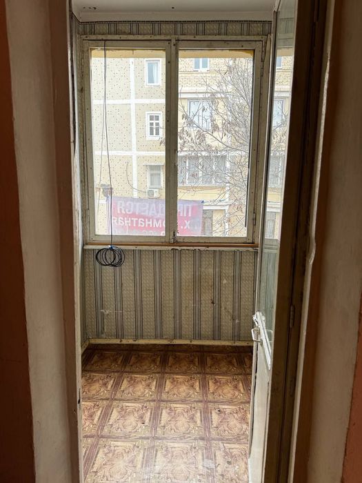 Продажа 1/3/5 на массиве Ахмад Югнакий, балкон 2х3
Чистая 
Санузел сов