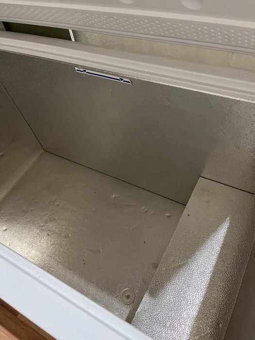 Продам морозильную камеру