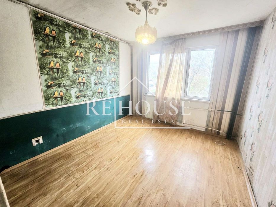 Продава се Тристаен апартамент в Варна, Младост 1 - 65 кв.м за 1739 €/кв.м - Снимка #2