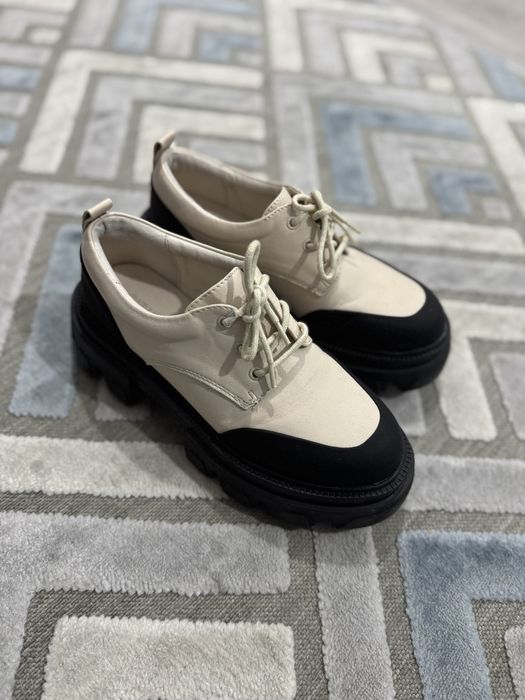 Adidasi / Pantofi Dama Marimea 38