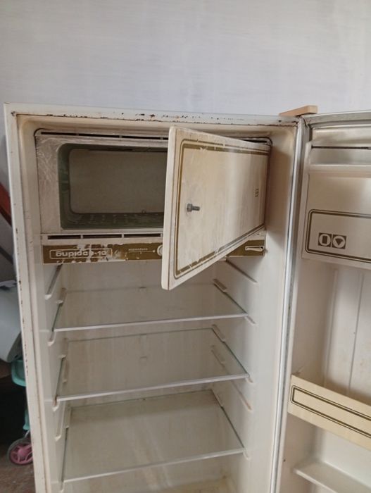 Продам холодильник