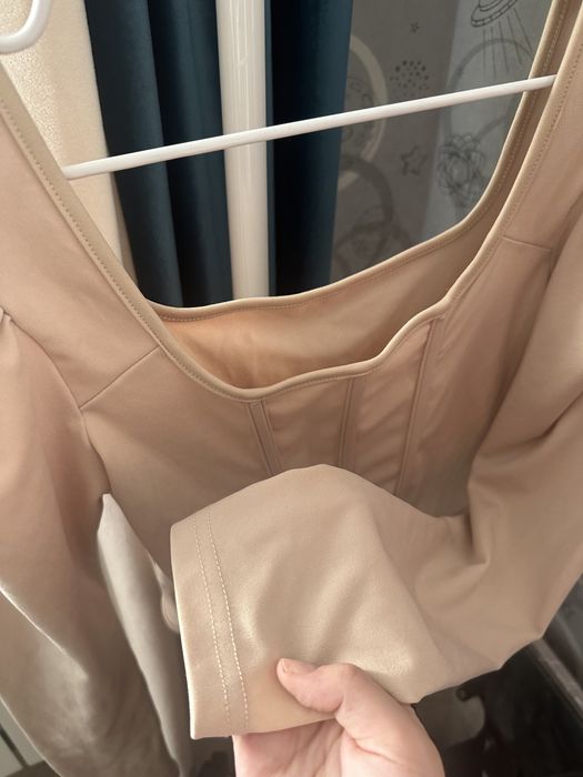 Логнслив с корсетом за 1000