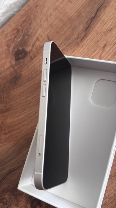 Продам Iphone 12 mini