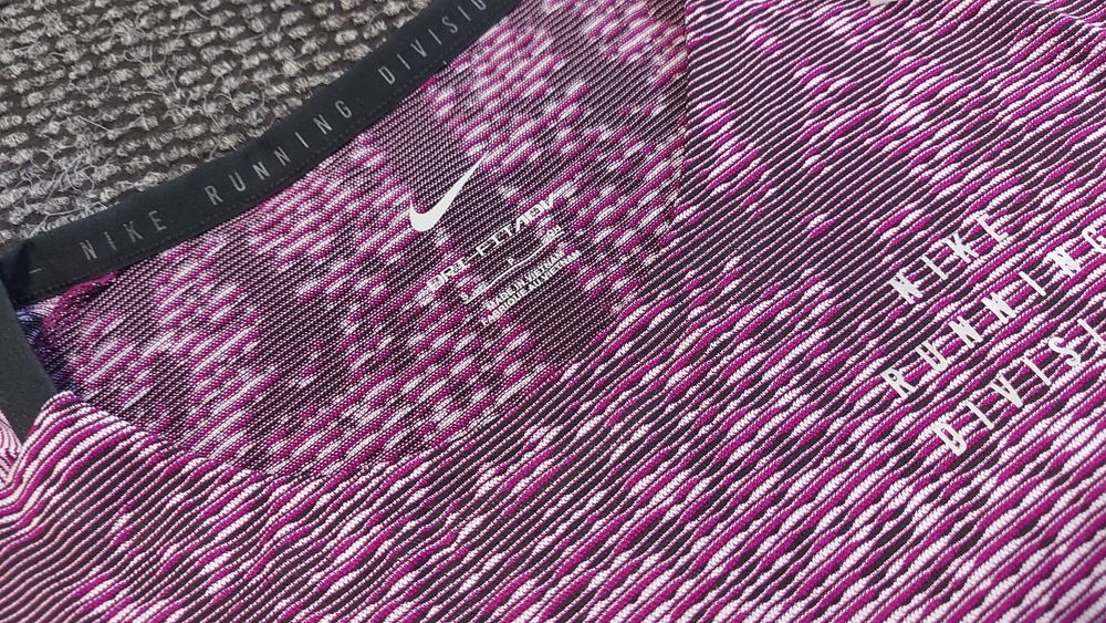 Nike Running Division тениска S размер