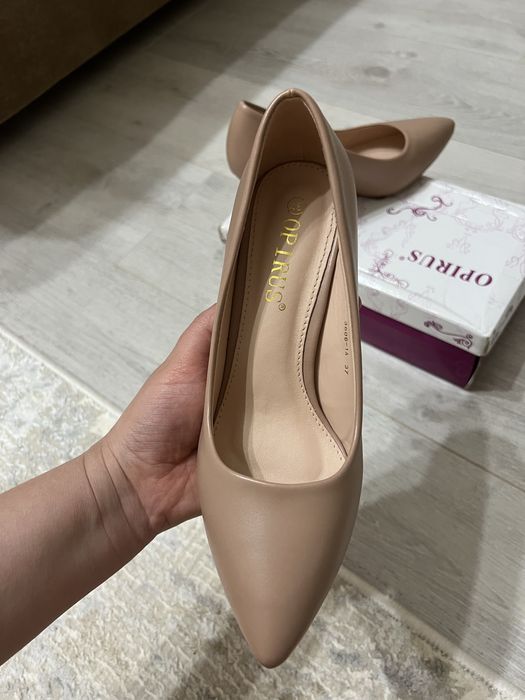 Продам туфли новые