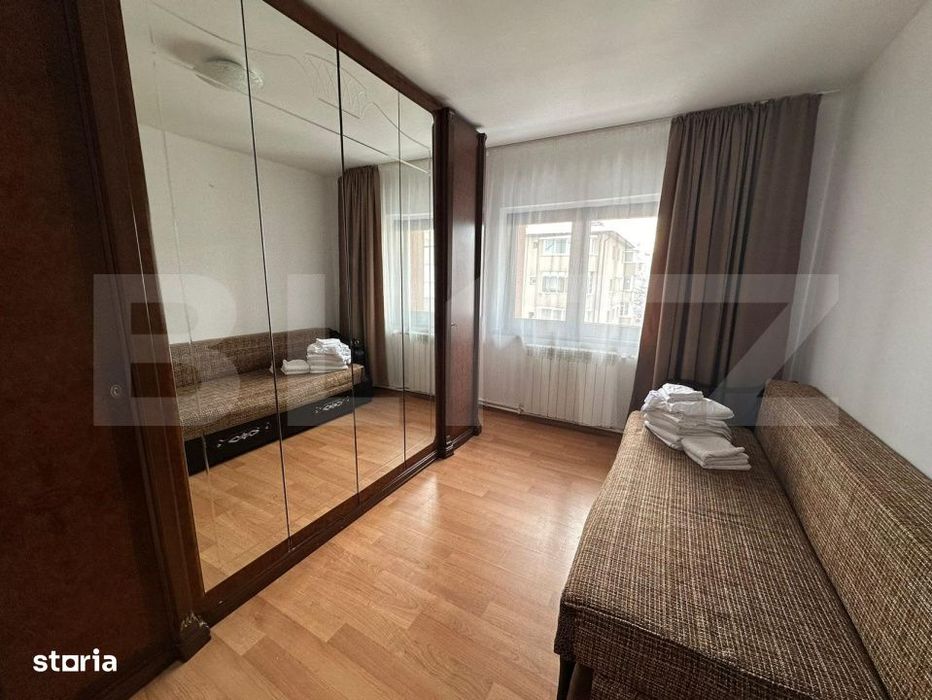 Apartament cu 3 camere, decomandat, 67 mp, cartier Obcini
