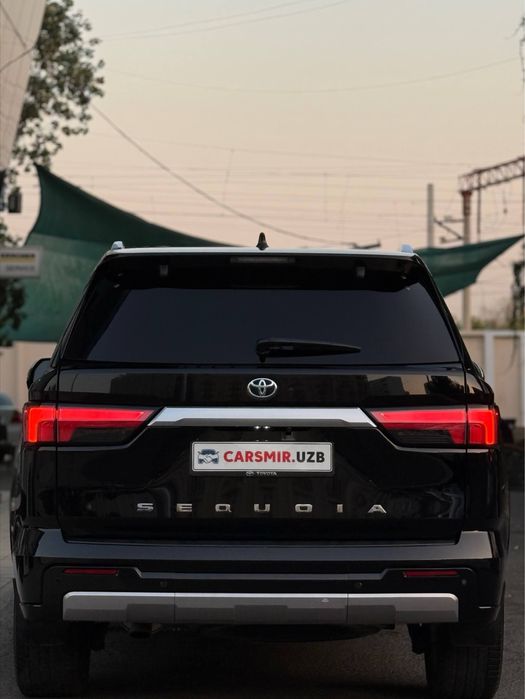 Toyota Sequoia Capstone