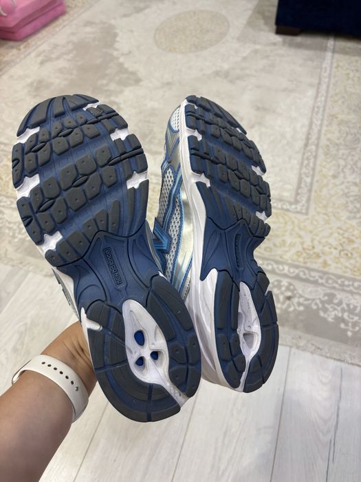 кроссовки New Balance 41.5