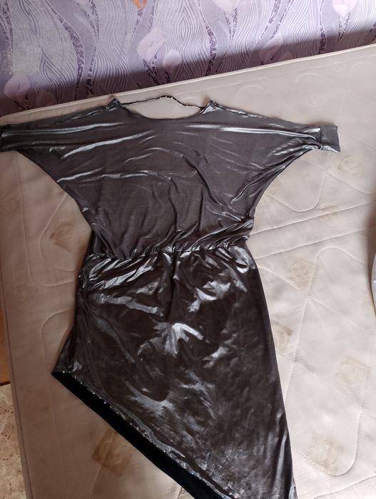 Рокля блестяща модерна