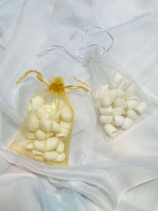 Копринени пашкули – естествена грижа и вдъхновение от природата