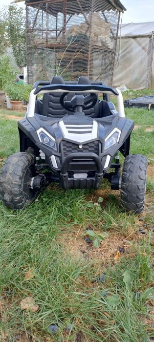 Vând Buggy! ideal pentru copii intre 4-8ani!