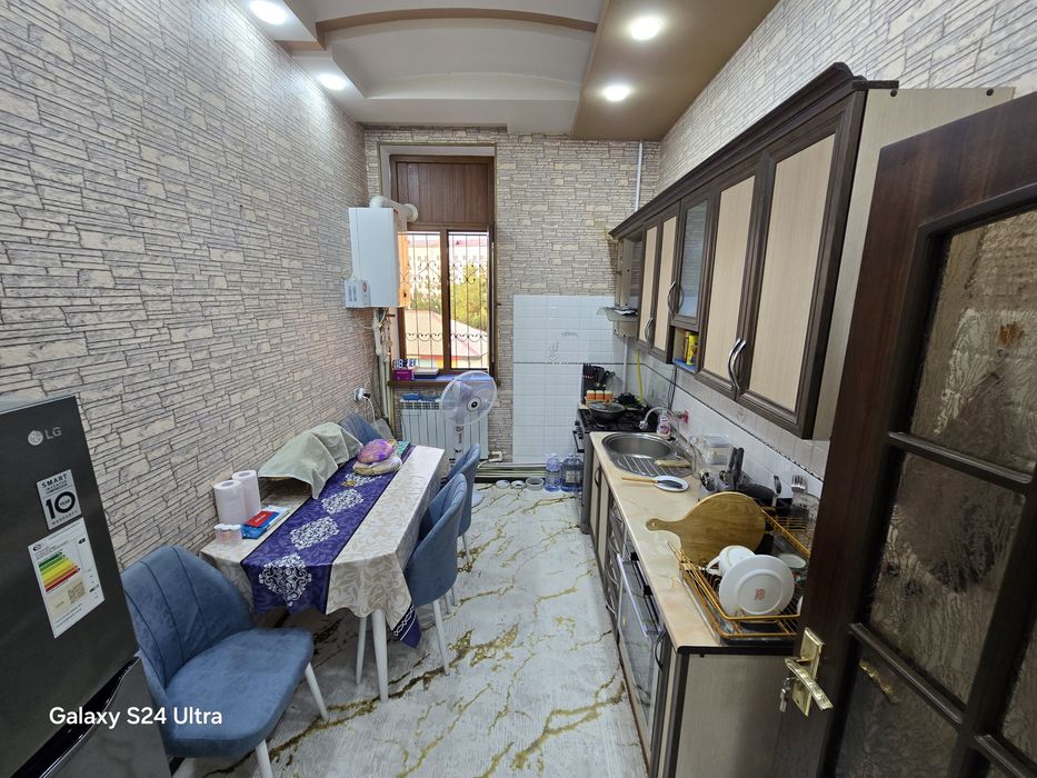 3 xonalik uy sotiladi festival oldida