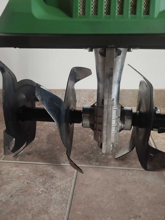 Motosapa electrica Grunman, 1000 W folosita o data !