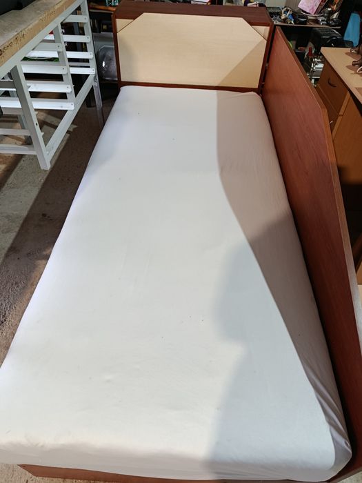 Легло един персон с ракла