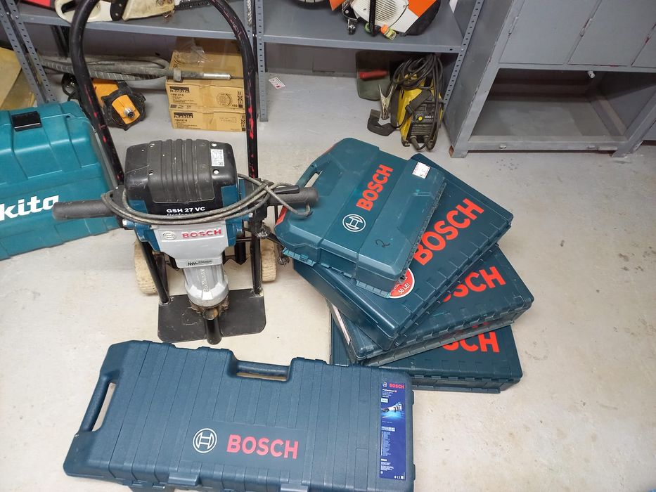 inchiriez placa compactoare vibranta picamer rotopercutor demolator