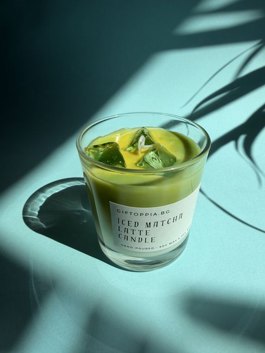 Ръчно излята свещ от соев и гел восък - ICED MATCHA LATTE