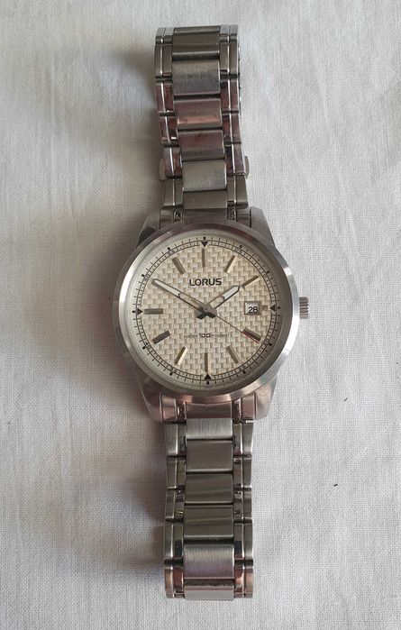 Часовник Lorus VX42