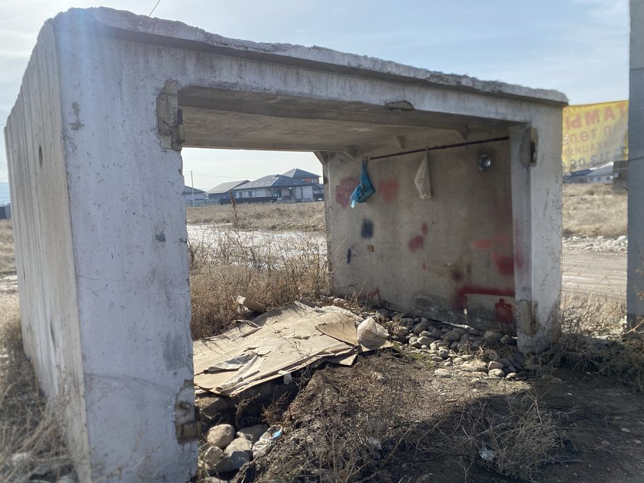 Продам бетонный гараж