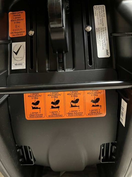 Продавам стол Joie Signature i-Jemini, i-Size 40-85см., до 13кг.