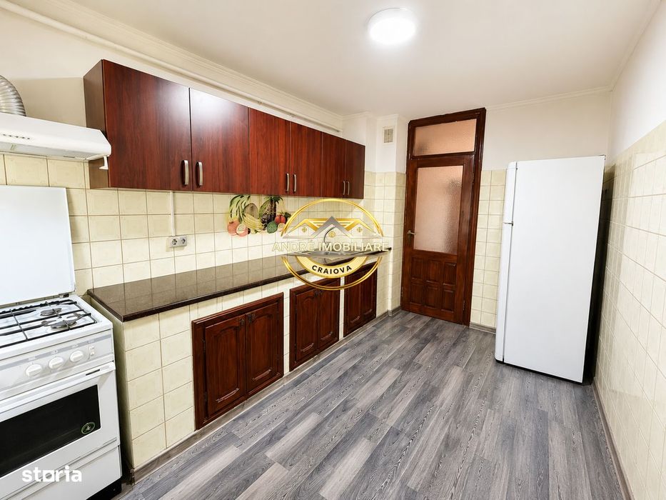 Apartament 4 camere decomandate,1 Mai,98 mp,parter ,centrală proprie