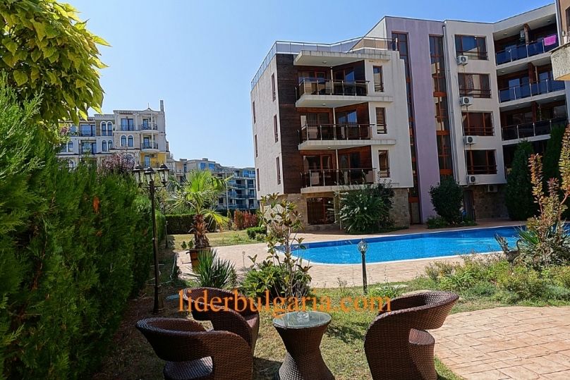 Двустаен апартамент в комплекс Магнолия Гарден