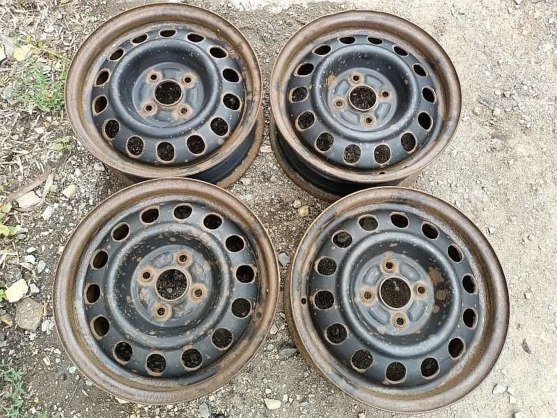 Продам оригинальные металлические диски на Toyota