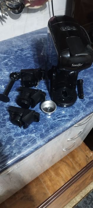 Кофеварка 3 в 1 Sonifer SF-3551 в комплекте