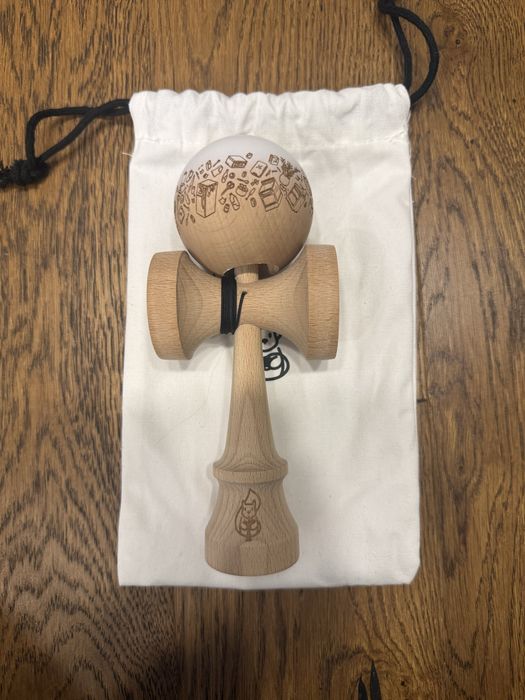 Kendama Erratic Squirrel